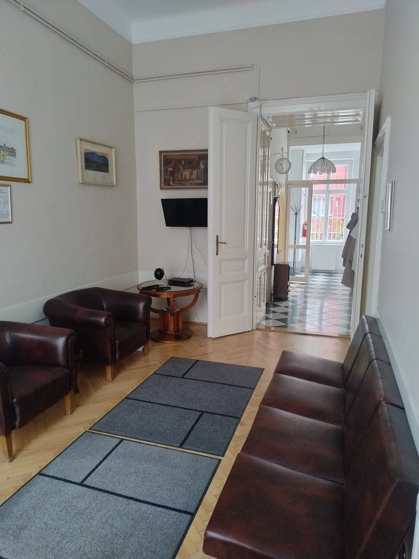 A Margit körúti rendelő világos fogadótere